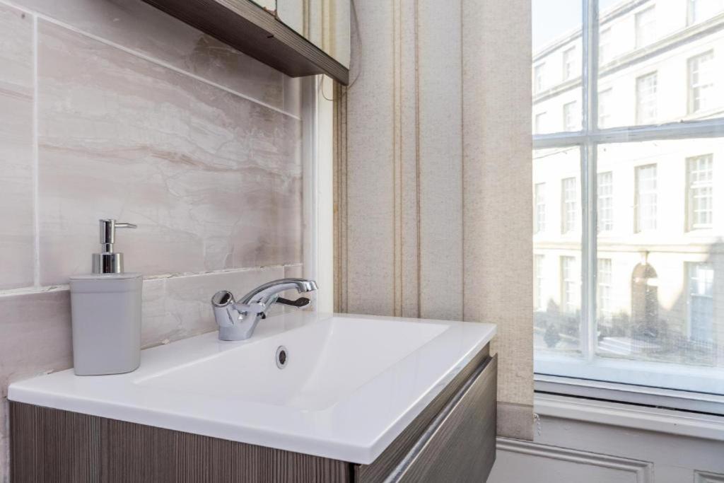 Newcastle'S Most Central Apartment - Sleeps 10 외부 사진