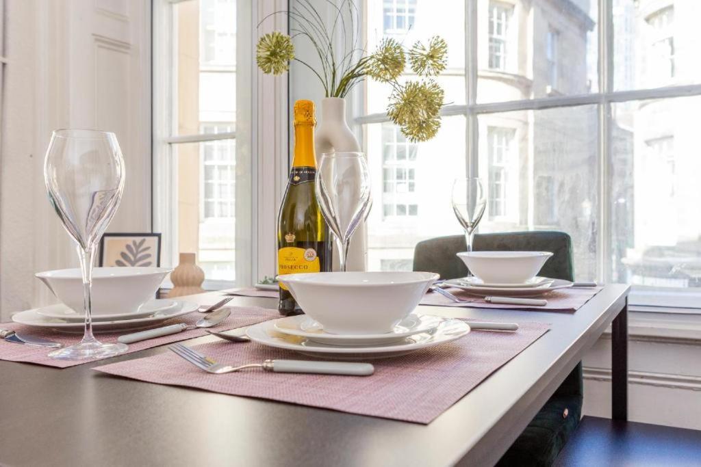 Newcastle'S Most Central Apartment - Sleeps 10 외부 사진